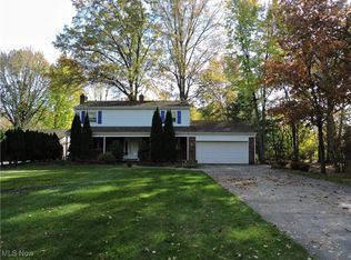 25365 Nobottom Rd, Olmsted Falls, OH 44138