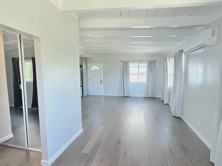 1324 3/4 Carroll Ave — Photo 14