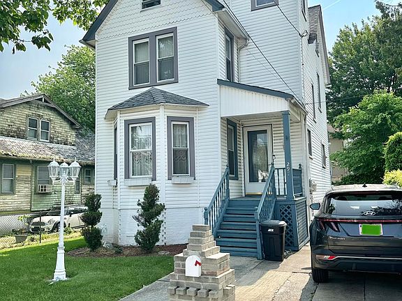 2nd image of 297 Livermore Ave