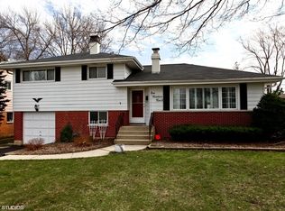 119 N Hazelton Ave, Wheaton, IL 60187