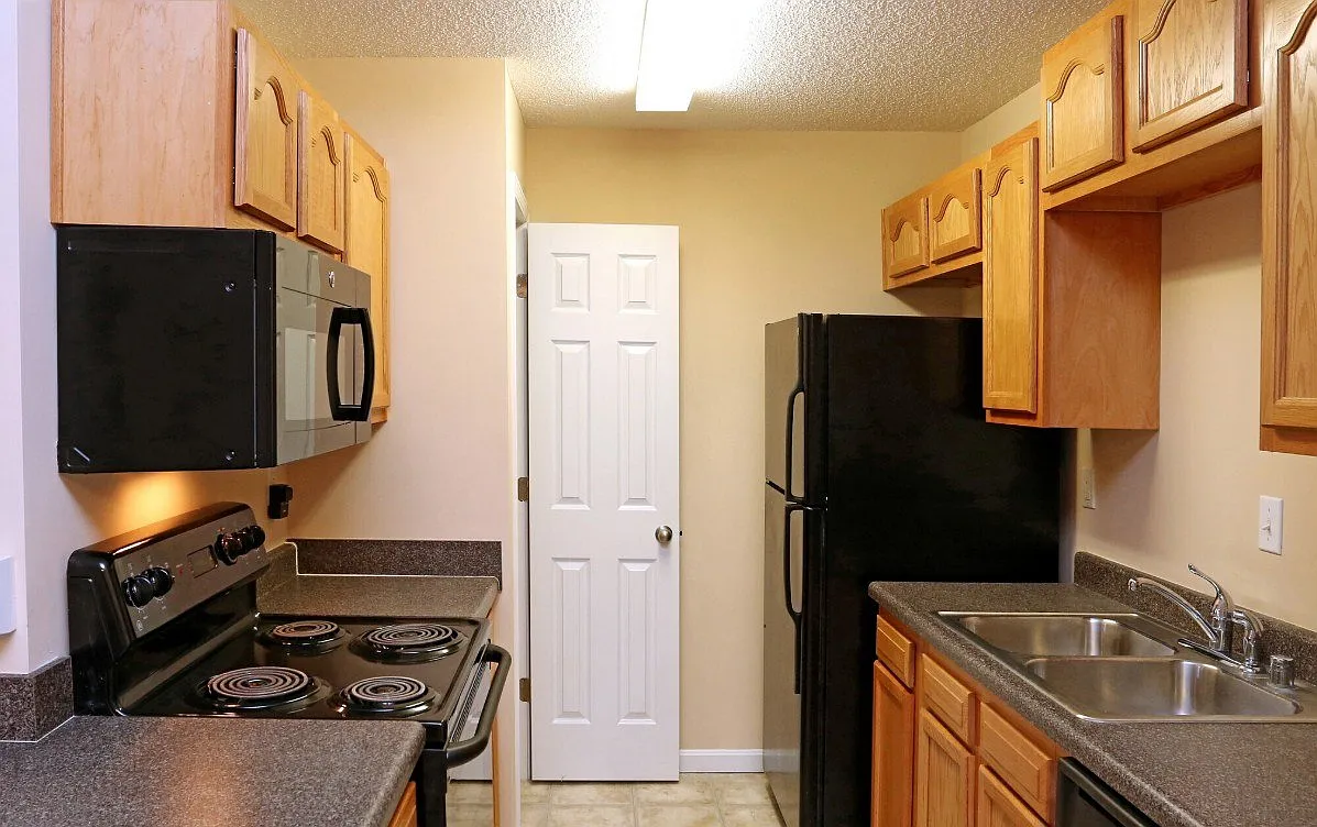 Austin Park Apartments — Photo 2