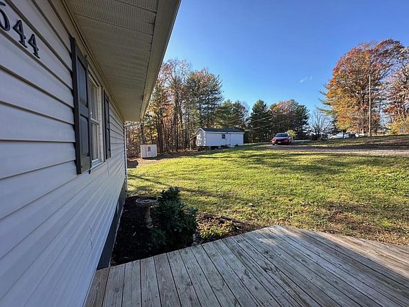 5th image of 644 Hatchet Creek Ln