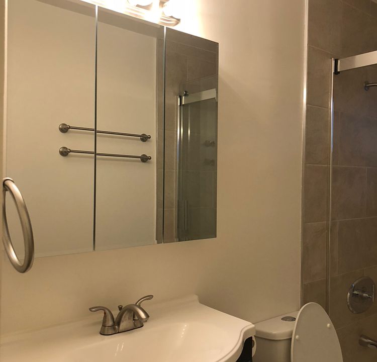 1st image of 12329 Oxnard St APT 7