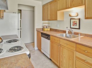 Andorra, Mountlake Terrace, WA 98043