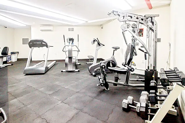 Rented by EXR | media 22