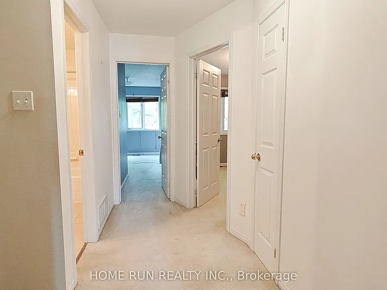 152 Thornbury Cres — Photo 17
