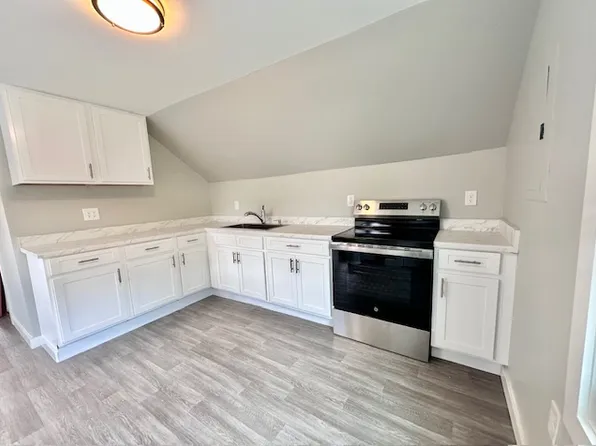76 S Whittlesey Ave #3, Wallingford, CT 06492