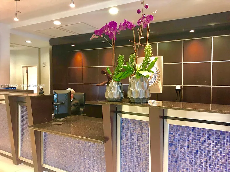 1800 N Bayshore Dr #1609 — Photo 30