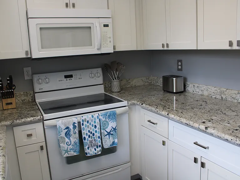 1216 Maywood Ln — Photo 21
