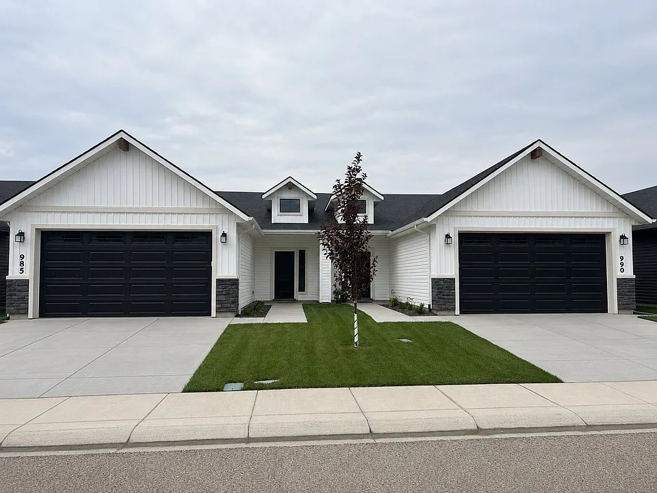 985 Frank Henry Rd