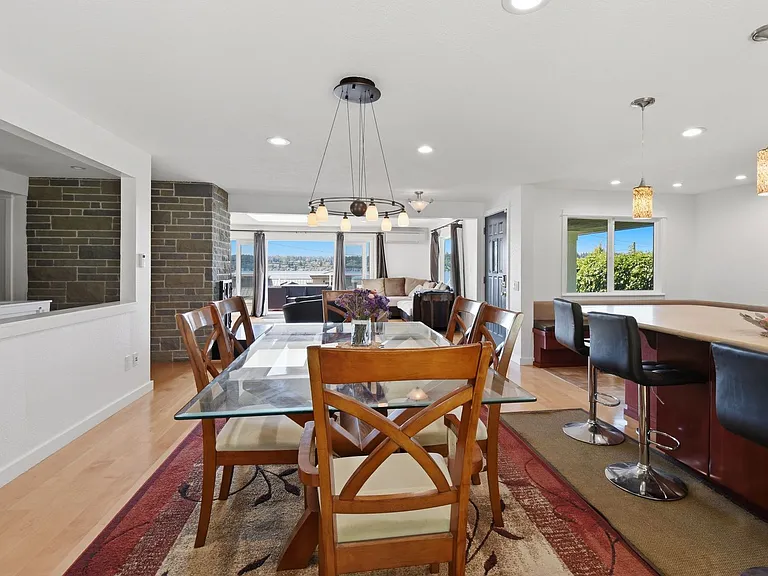 12704 Holmes Point Dr NE — Photo 11