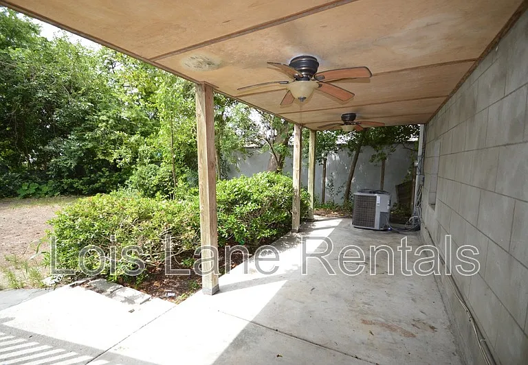 51 Charlotte St #B — Photo 11