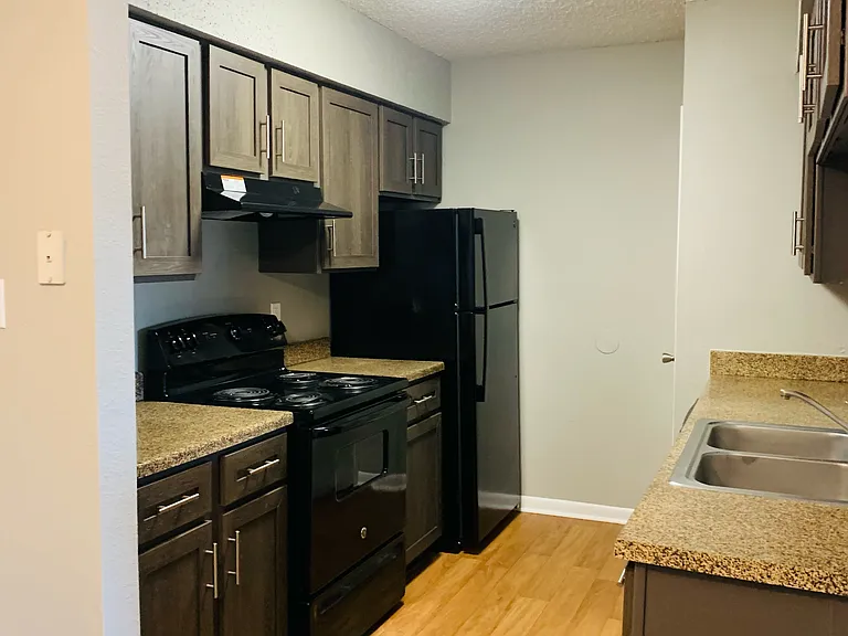 Carriage House Apartments — Photo 16