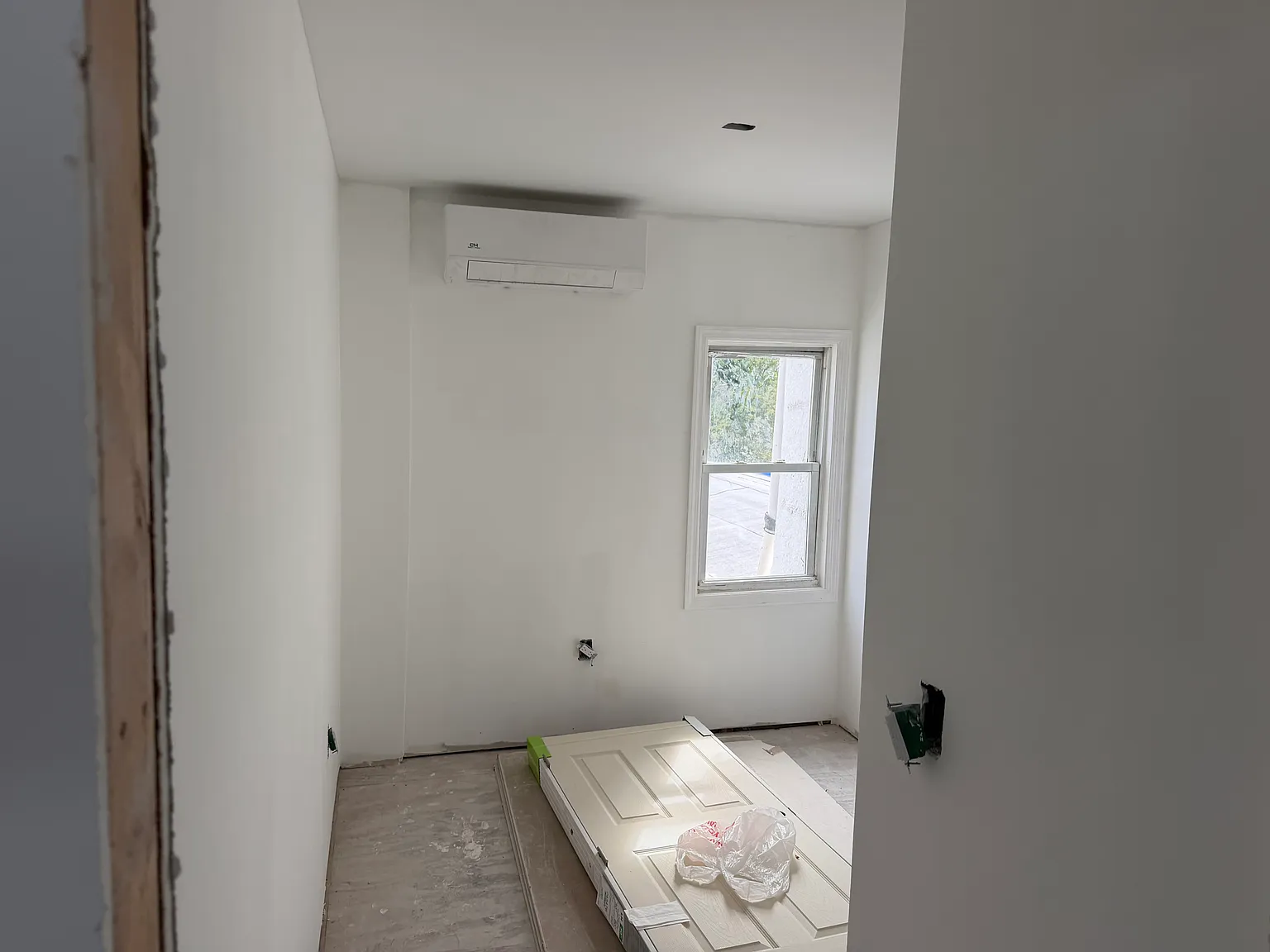 3 bed, 1200 sqft, $3,500 — Photo 3