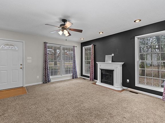 4th image of 1532 Oak Park Blvd
