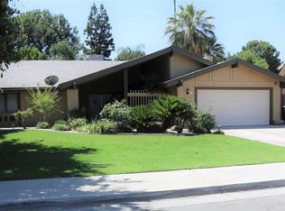 1816 Club View Dr, Bakersfield, CA 93309