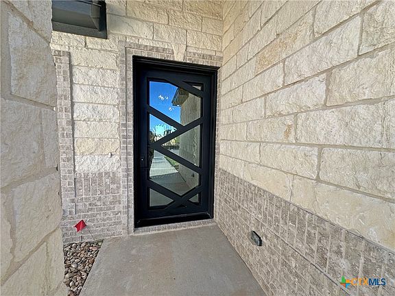 3rd image of 2211 Fieldcress Dr