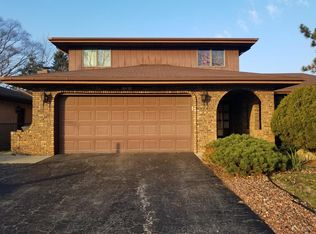 18430 Clyde Ave, Lansing, IL 60438