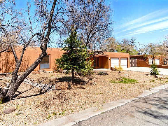 3rd image of 3215 La Mancha Dr NW