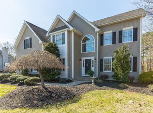 15 Oak Leaf Dr, New Egypt, NJ 08533
