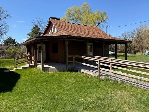 507 River St, Luther, MI 49656