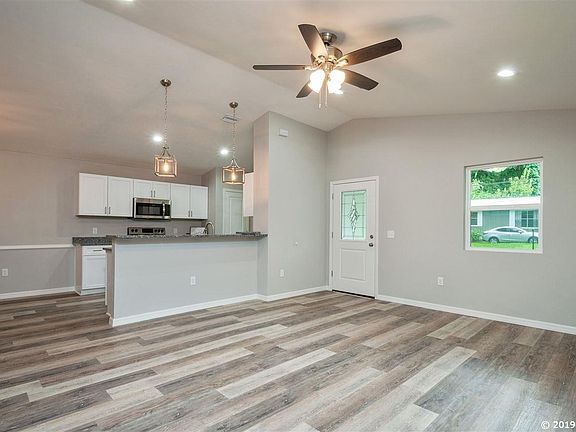 5th image of 13906 NW 145th Ave