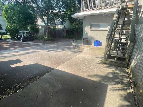 3rd image of 8012 Germantown Ave #2R