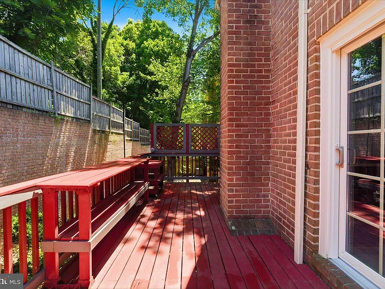 1433 McLean Mews Ct — Photo 46