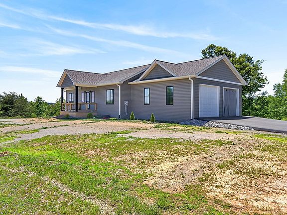 4th image of 944 Lakepointe Dr