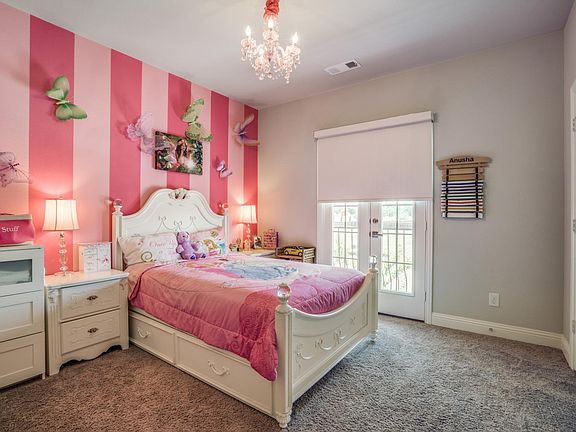 5th image of 645 Canterbury Ct