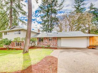17905 Dogwood Ct, Gladstone, OR 97027