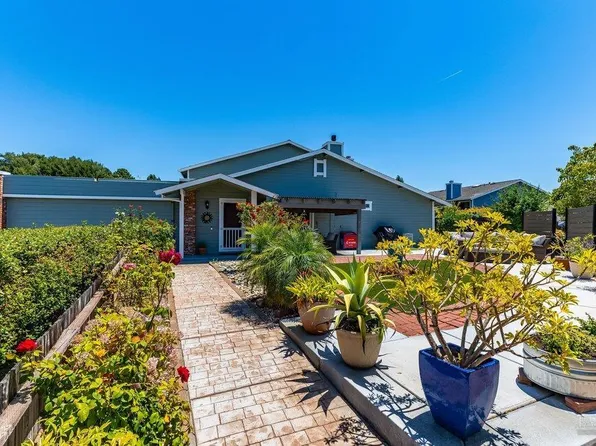1736 Stuart Court, Benicia, CA 94510
