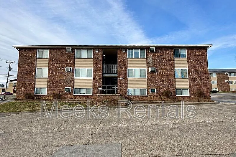 Main Street Apartments — Photo 2