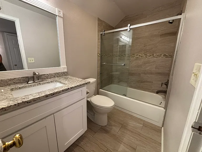 2727 Folsom St #230 — Photo 9