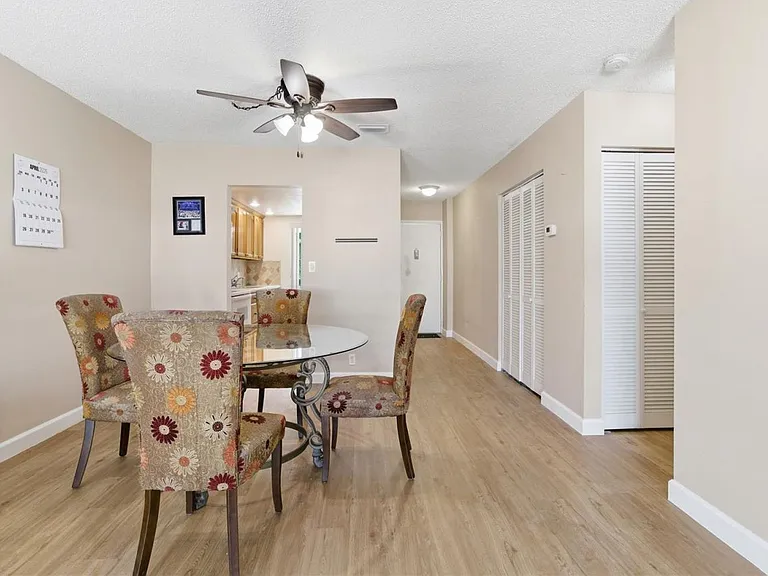 2060 Marilyn St #207 — Photo 9
