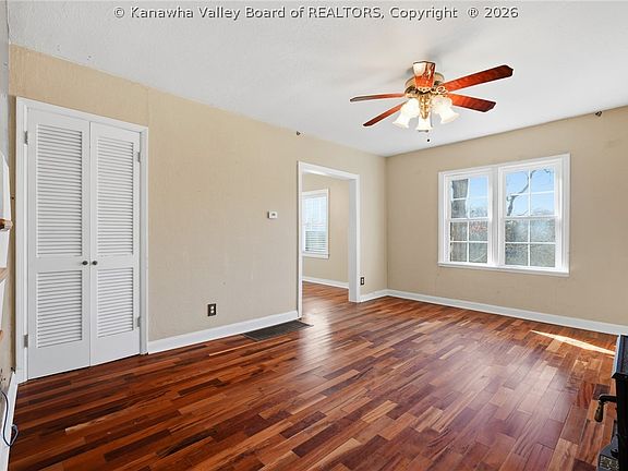 2nd image of 112 Westview Dr