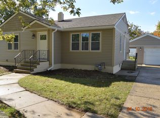 1139 Grandview Ave, Lockport, IL 60441