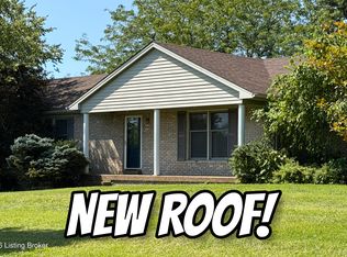 25 Valleyview Dr, Fisherville, KY 40023