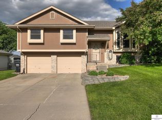 7821 S 70th St, La Vista, NE 68128