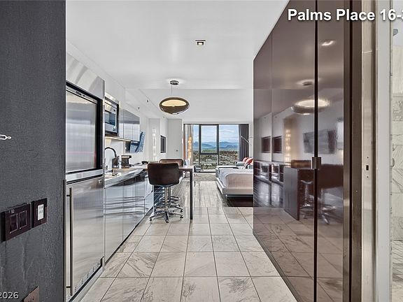 4th image of 4381 W Flamingo Rd #1605
