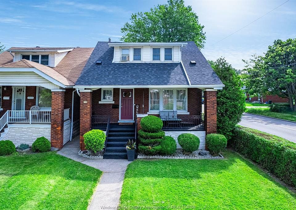 1st image of 1092 Campbell Ave