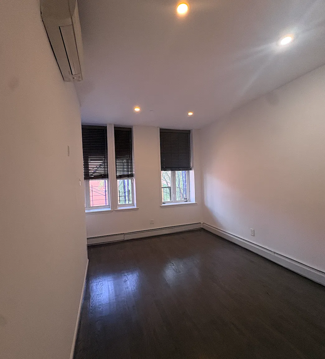4 East 116th Street — Photo 4