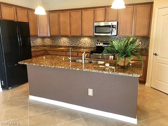3rd image of 14650 Fern Lake Ct