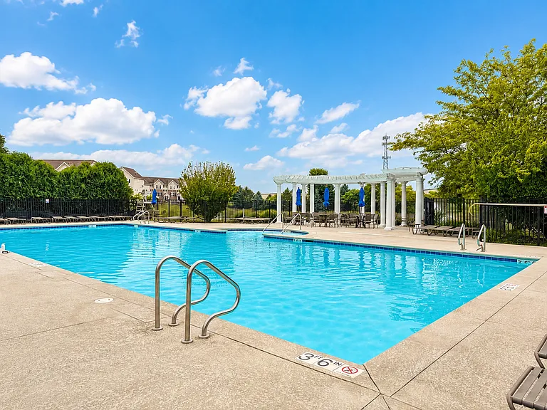 120 Lakeshore Dr #120 — Photo 31