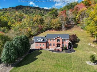 35 Oakridge Estates Rd, Danville, WV 25053