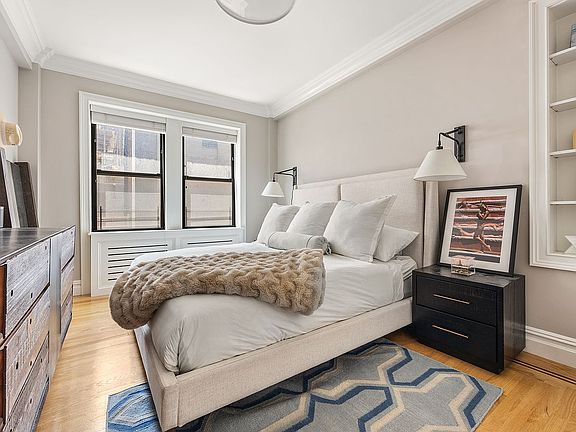 4th image of 140 W 58th St APT 8C