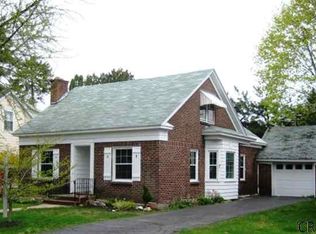 16 Berncliff Ave, Albany, NY 12208