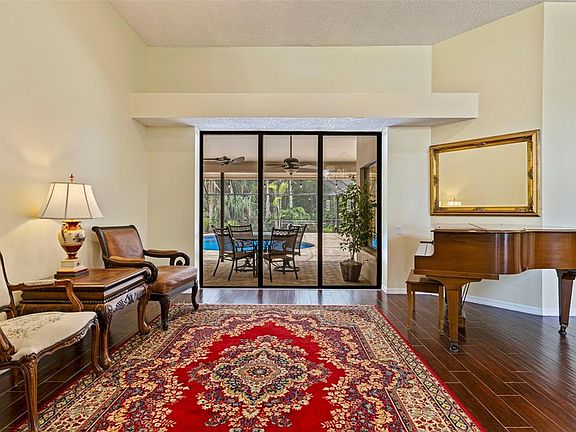 5th image of 450 WATERFORD CIRCLE E