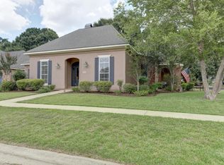 100 Copal Dr, Youngsville, LA 70592