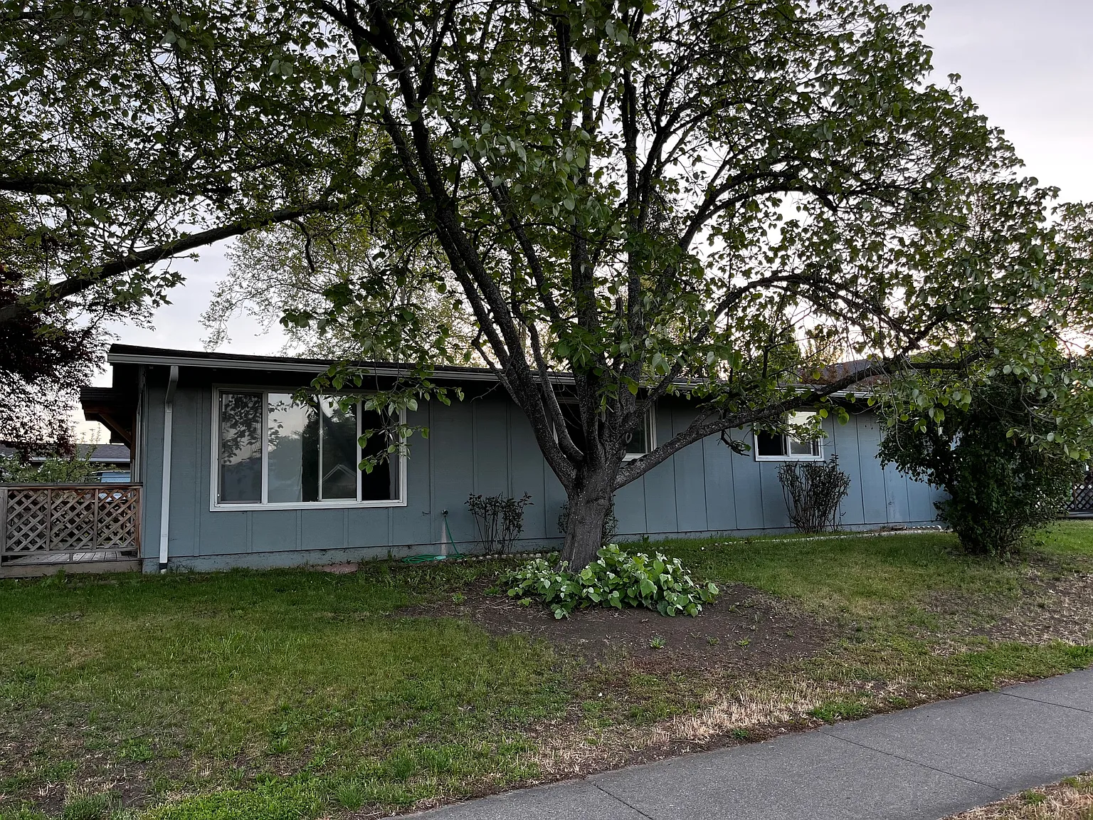 3 bed, 1092 sqft, $1,850 — Photo 2